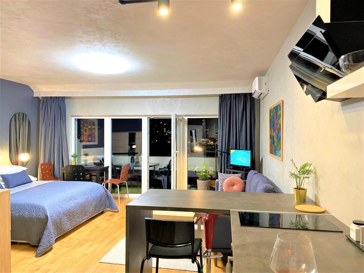 Danube View Artapartment With Balcony บูดาเปสต์ ภายนอก รูปภาพ