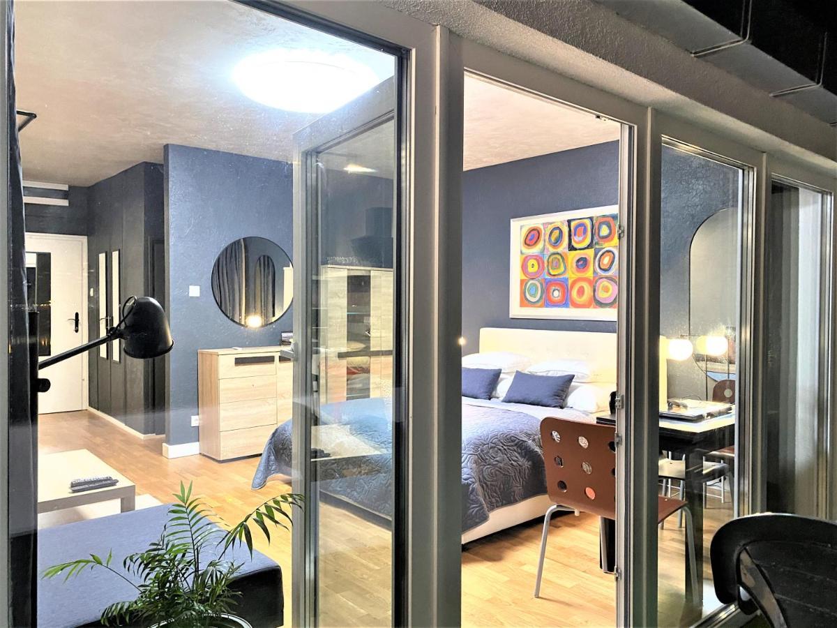 Danube View Artapartment With Balcony บูดาเปสต์ ภายนอก รูปภาพ
